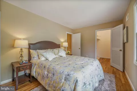 5932 Queenston St, Springfield, VA 22152 photo 18