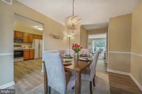 5932 Queenston St, Springfield, VA 22152 photo 7