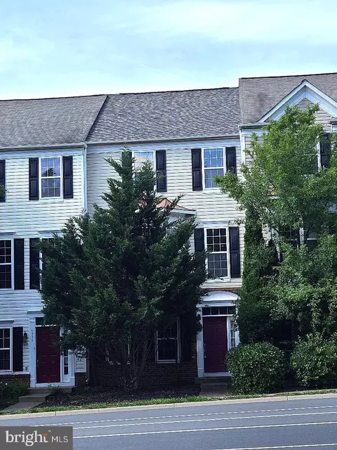 4994 Centreville Farms Rd, Centreville, VA 20120