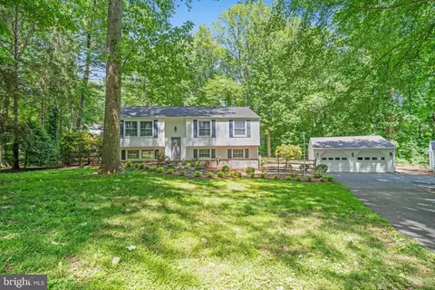 11921 Appling Valley Rd, Fairfax, VA 22030