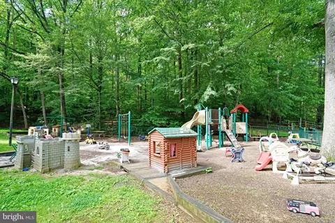 8378 Uxbridge Ct, Springfield, VA 22151 photo 39