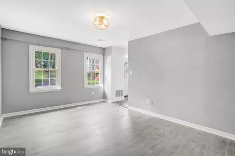 8378 Uxbridge Ct, Springfield, VA 22151 photo 11