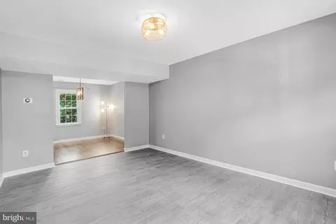 8378 Uxbridge Ct, Springfield, VA 22151 photo 13