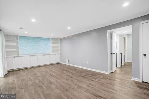 8378 Uxbridge Ct, Springfield, VA 22151 photo 32