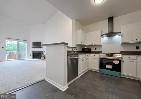 5170 M William Colin Ct, Centreville, VA 20120
