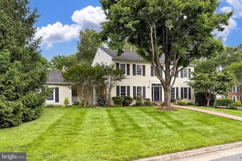 15473 Meherrin Dr, Centreville, VA 20120
