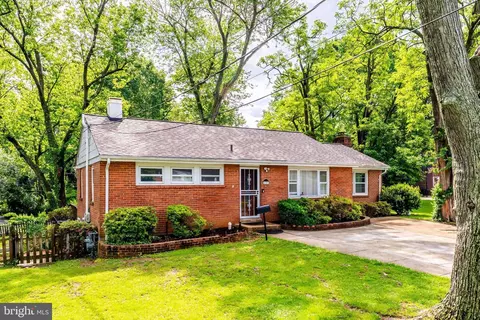 6103 Pike Ct, Alexandria, VA 22310
