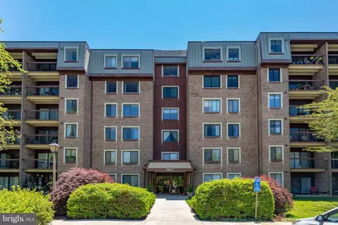 2817 Jermantown Rd #510, Oakton, VA 22124