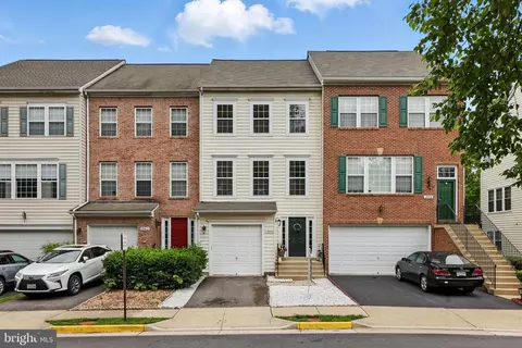 13910 Gothic Dr, Centreville, VA 20121