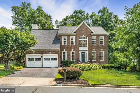 14519 Picket Oaks Rd, Centreville, VA 20121