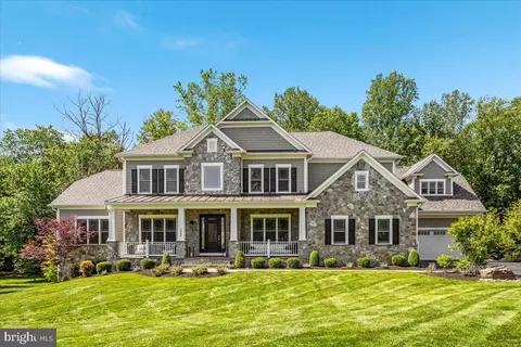 3863 Ganell Pl, Fairfax, VA 22033