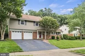 6103 Sherborn Ln, Springfield, VA 22152