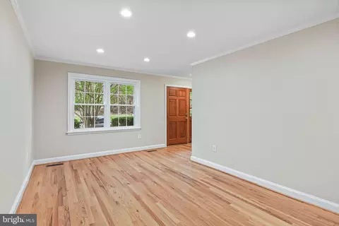 2249 Gunsmith Sq, Reston, VA 20191 photo 11