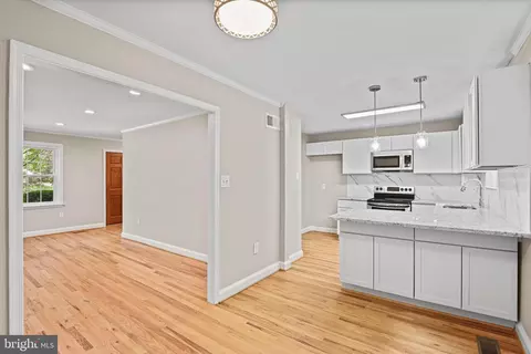 2249 Gunsmith Sq, Reston, VA 20191 photo 22