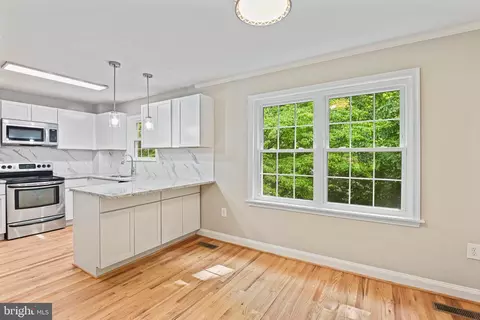 2249 Gunsmith Sq, Reston, VA 20191 photo 12