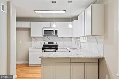 2249 Gunsmith Sq, Reston, VA 20191 photo 14