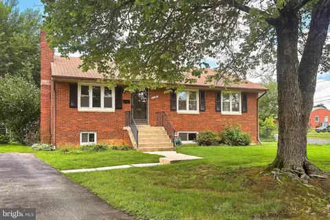 4108 Arcadia Rd, Alexandria, VA 22312