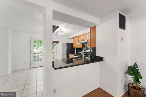 1941 Sagewood Ln, Reston, VA 20191 photo 7