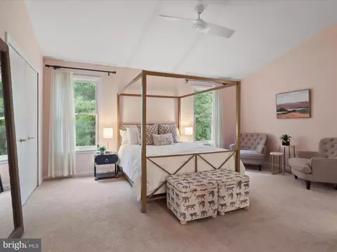 Bedroom - 1564 Mclean Commons Ct, Mclean, VA 22101 photo 5 of 9