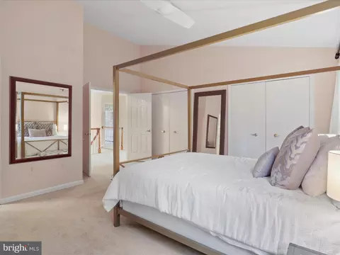 Bedroom - 1564 Mclean Commons Ct, Mclean, VA 22101 photo 6 of 9