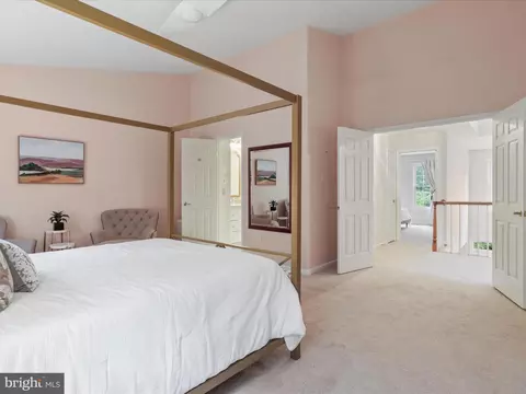 Bedroom - 1564 Mclean Commons Ct, Mclean, VA 22101 photo 7 of 9