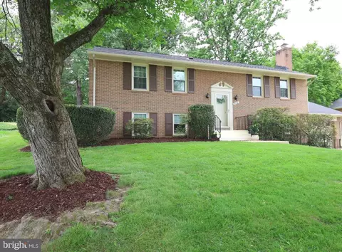 5118 Portsmouth Rd, Fairfax, VA 22032