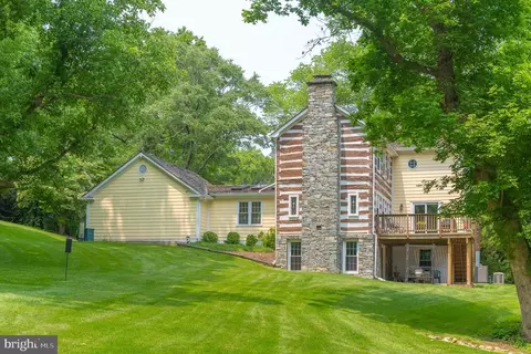 Exterior - 9020 Old Dominion Dr, Mclean, VA 22102 photo 16 of 19
