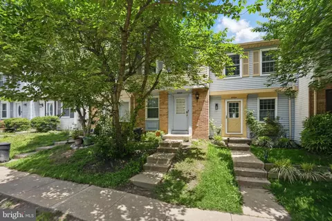 8706 Pinnacle Rock Ct, Lorton, VA 22079