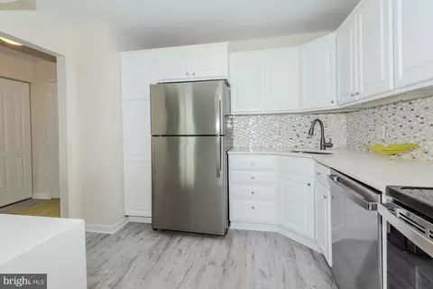 6800 Fleetwood Rd #701, Mclean, VA 22101 photo 12