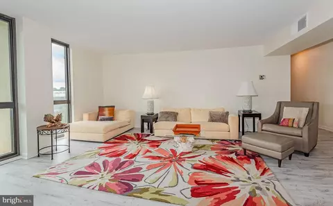 6800 Fleetwood Rd #701, Mclean, VA 22101 photo 3