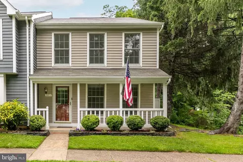 1621 Poplar Grove Dr, Reston, VA 20194