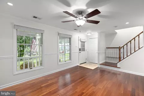 1621 Poplar Grove Dr, Reston, VA 20194 photo 5