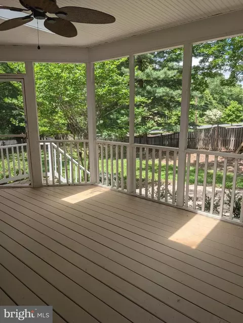 Exterior - 7506 Box Elder Ct, Mclean, VA 22102 photo 25 of 30