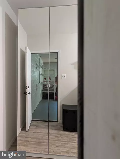 Entry Way - 7506 Box Elder Ct, Mclean, VA 22102 photo 6 of 8