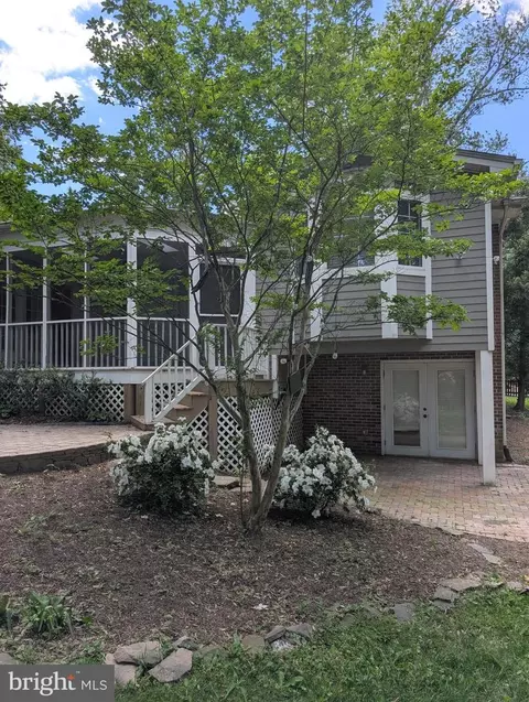 Exterior - 7506 Box Elder Ct, Mclean, VA 22102 photo 14 of 30