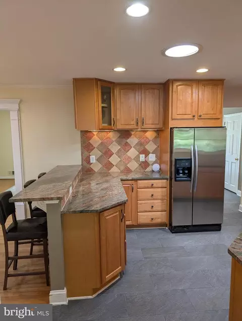 Kitchen - 7506 Box Elder Ct, Mclean, VA 22102 photo 5 of 6
