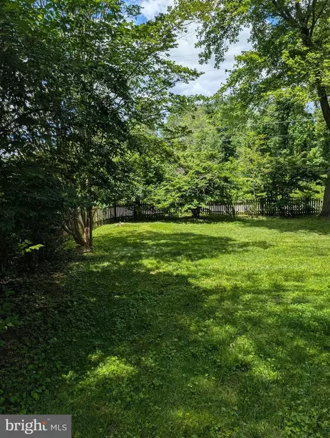 Exterior - 7506 Box Elder Ct, Mclean, VA 22102 photo 8 of 30