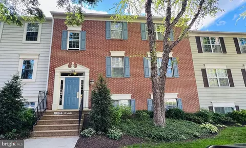 12012 Golf Ridge Ct #374, Fairfax, VA 22033