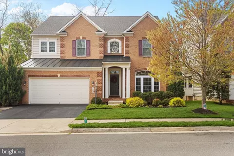 3401 Tennessee Dr, Alexandria, VA 22303