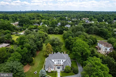 2740 Hunter Mill Rd, Oakton, VA 22124