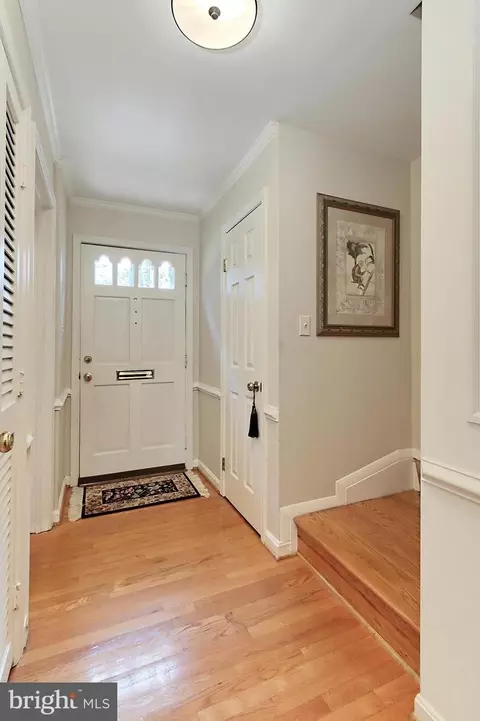 7629 Tiverton Dr, Springfield, VA 22152 photo 4