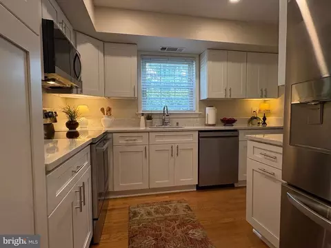 7629 Tiverton Dr, Springfield, VA 22152 photo 8