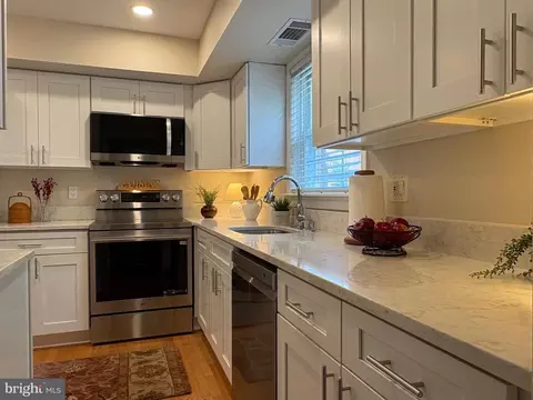 7629 Tiverton Dr, Springfield, VA 22152 photo 6