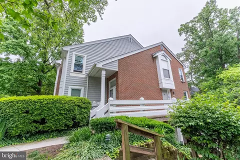 7596 Lakeside Village Dr # -N, Falls Church, VA 22042