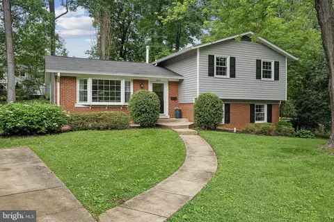 6204 Bardu Ave, Springfield, VA 22152