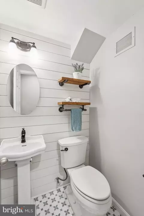Bath - 6204 Bardu Ave, Springfield, VA 22152 photo 3 of 3