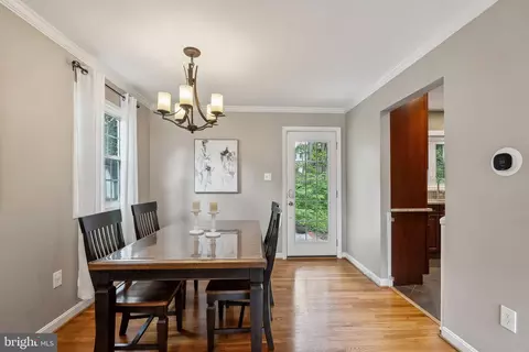 Dining - 6204 Bardu Ave, Springfield, VA 22152 photo 4 of 4