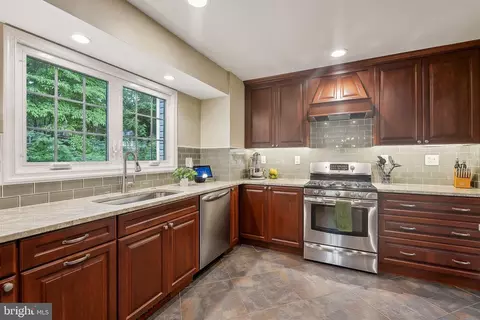 Kitchen - 6204 Bardu Ave, Springfield, VA 22152 photo 1 of 5