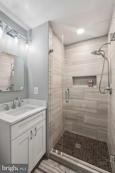 Bath - 6204 Bardu Ave, Springfield, VA 22152 photo 1 of 3