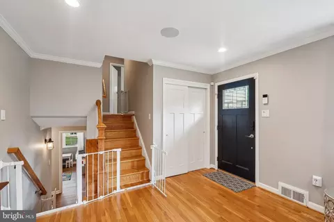 Entry Way - 6204 Bardu Ave, Springfield, VA 22152 photo 1 of 2